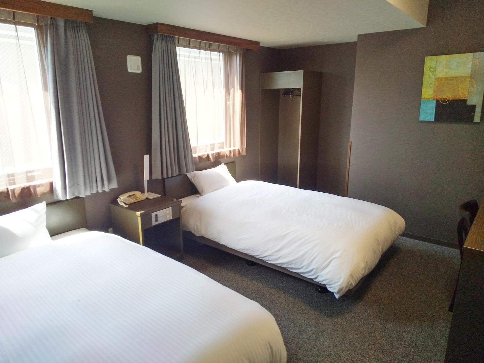 Hotel Route-Inn Gifukencho Minami Экстерьер фото