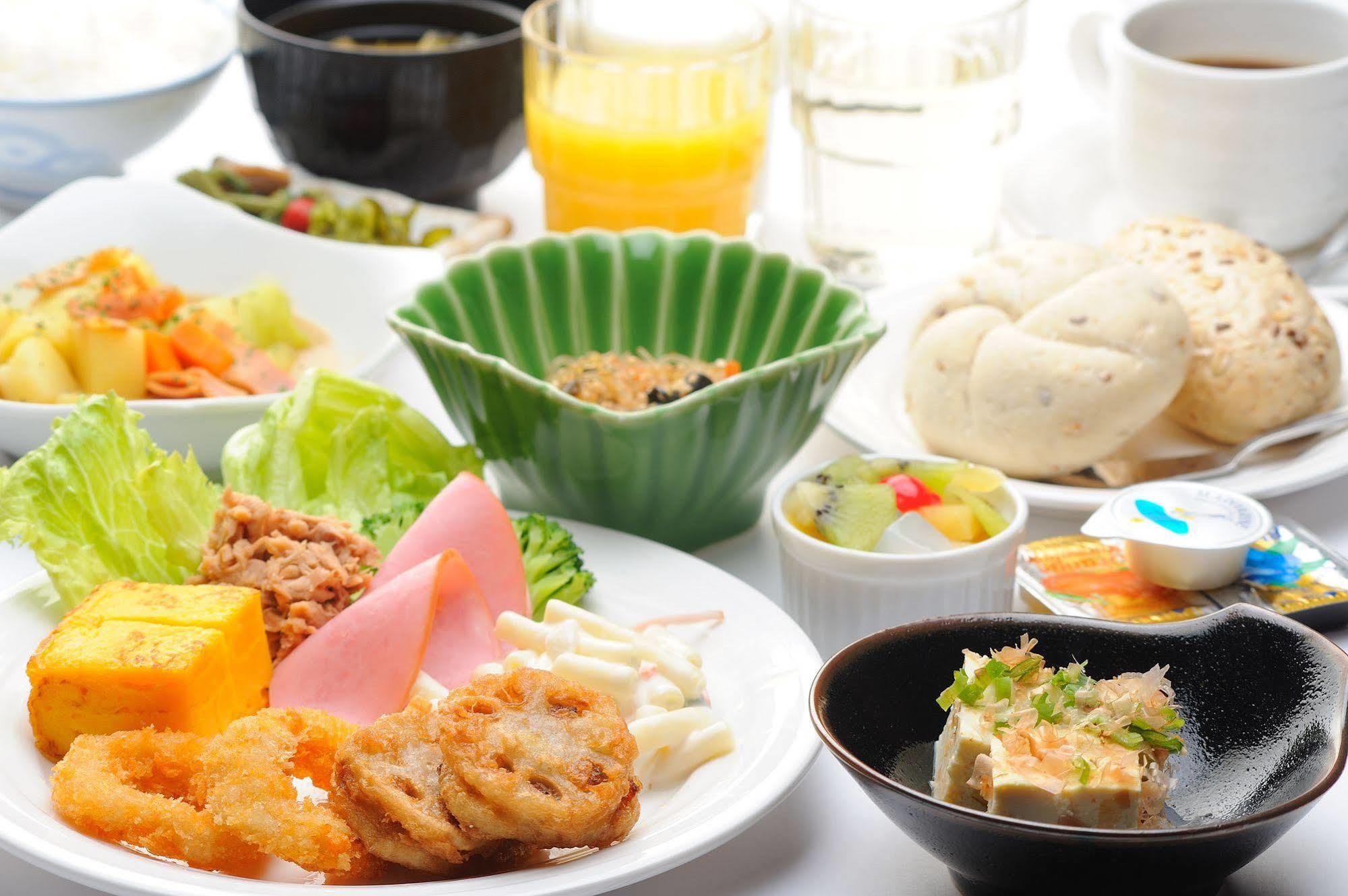 Hotel Route-Inn Gifukencho Minami Экстерьер фото